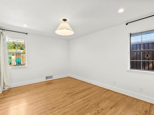 7727  La Avenida Drive , Dallas Texas 75248