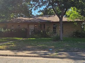 2235  Babalos Lane , Dallas Texas 75228