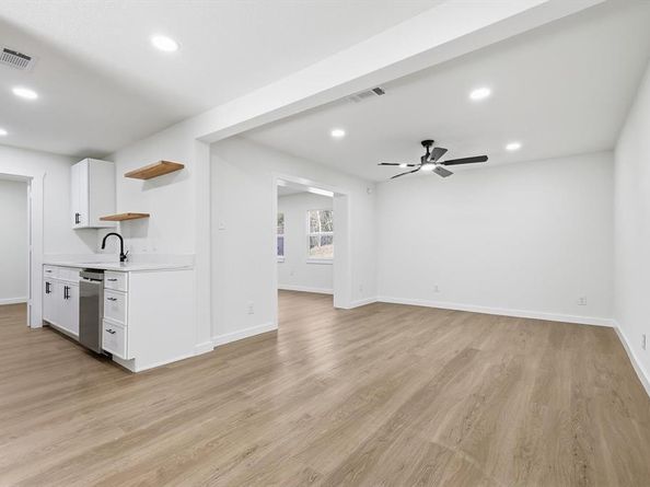 6439  Lazy River Drive , Dallas Texas 75241