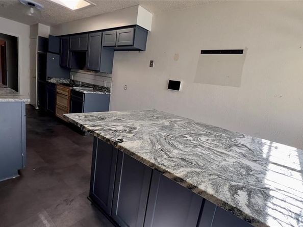 636  Scottsboro Lane , Dallas Texas 75241