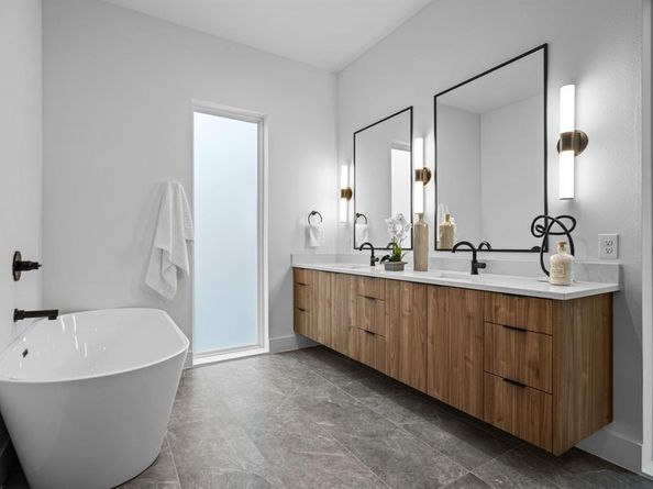 1014  Grandview Avenue , Dallas Texas 75223