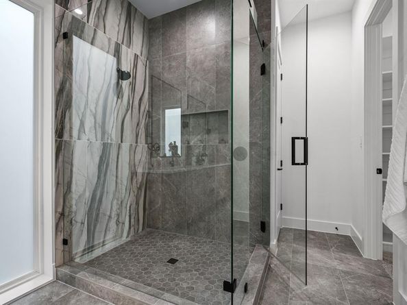 1014  Grandview Avenue , Dallas Texas 75223