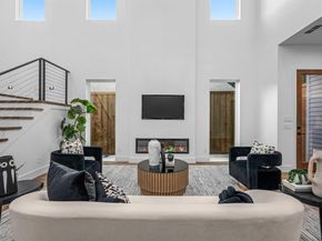 1014  Grandview Avenue , Dallas Texas 75223