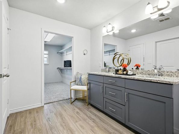 8712  Tudor Place , Dallas Texas 75228