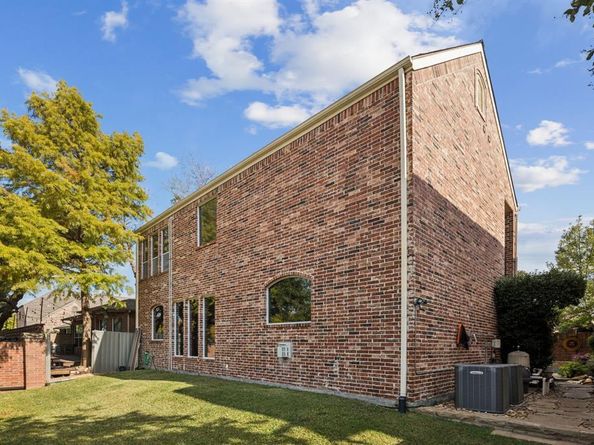 2805  Prestonwood Drive , Plano Texas 75093