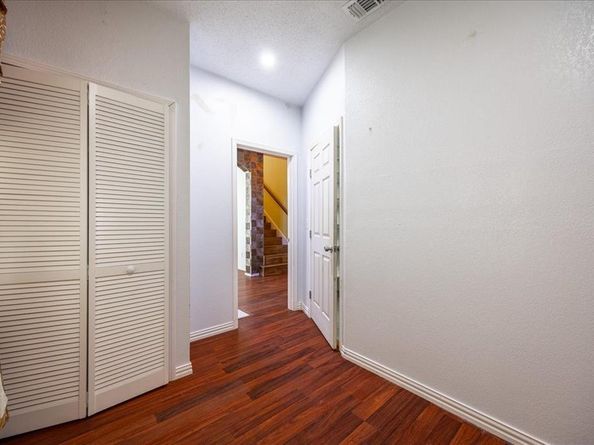 308  Autumn Park , Fort Worth Texas 76140