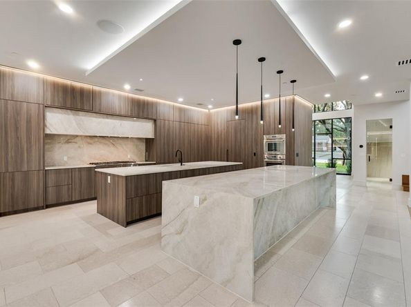 7138  Azalea Lane , Dallas Texas 75230
