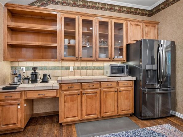 2701  Hidden Lake Drive , Grapevine Texas 76051
