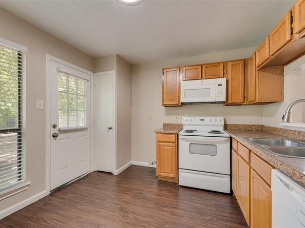 208 E Denton Drive , Euless Texas 76039
