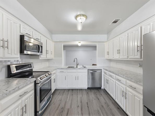 1327  Big Stone Gap Road , Duncanville Texas 75137