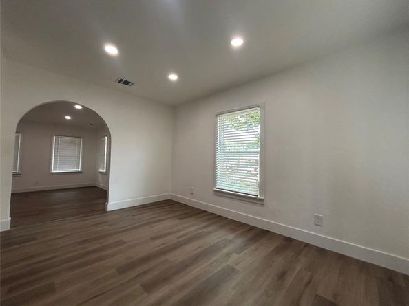 600 E Robert Street , Fort Worth Texas 76104