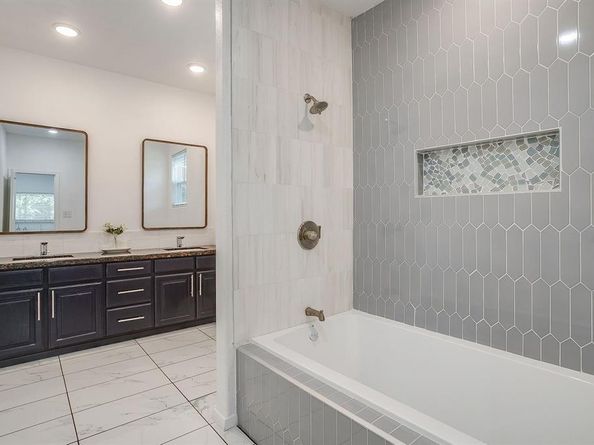 2214  Pearl Avenue , Fort Worth Texas 76164