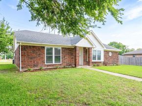 2534  Limestone Lane , Garland Texas 75040