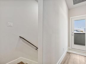 8150  BROMLEY Drive , Dallas Texas 75231