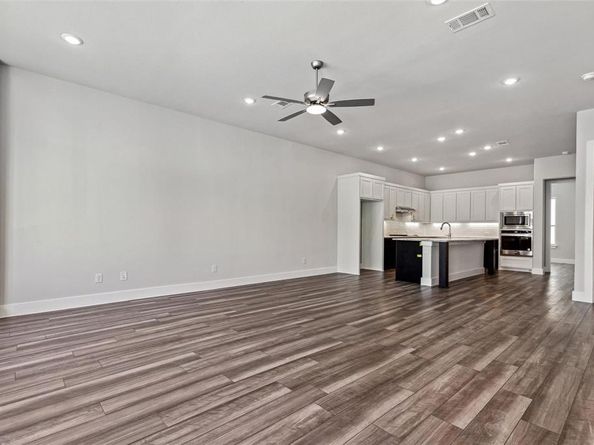 8150  BROMLEY Drive , Dallas Texas 75231