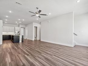 8150  BROMLEY Drive , Dallas Texas 75231