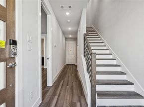 8150  BROMLEY Drive , Dallas Texas 75231