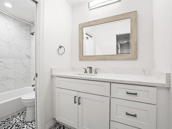 7668  La Cosa Drive , Dallas Texas 75248