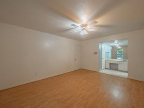 15906  CLub Crest Drive  1117, Dallas Texas 75248