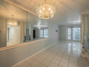 15906  CLub Crest Drive  1117, Dallas Texas 75248