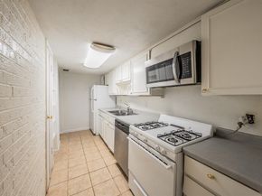 15906  CLub Crest Drive  1117, Dallas Texas 75248