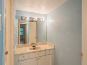 15906  CLub Crest Drive  1117, Dallas Texas 75248