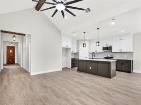 1613  Avenue D  , Fort Worth Texas 76104