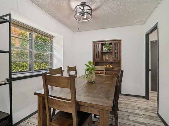 1217  Gardengate Circle , Garland Texas 75043