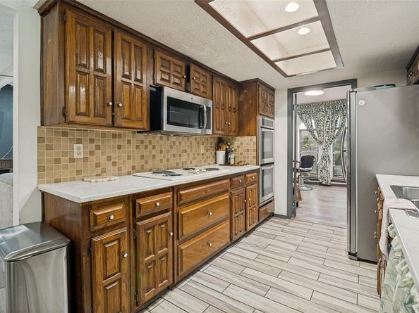 1217  Gardengate Circle , Garland Texas 75043