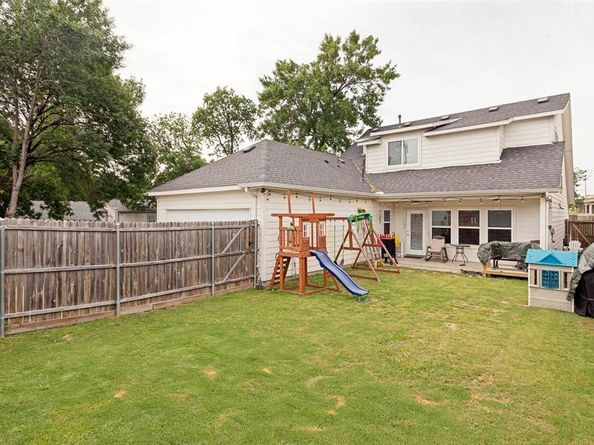 825 E Powell Avenue , Fort Worth Texas 76104