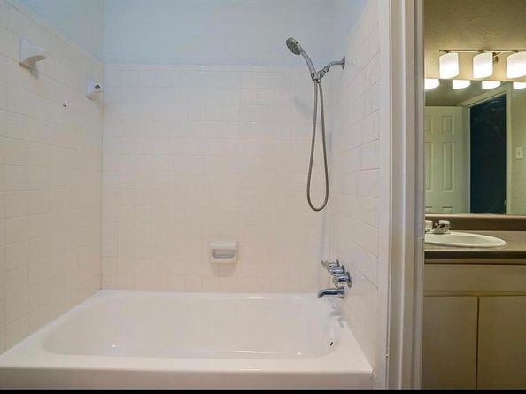 735  Valiant Circle , Garland Texas 75043