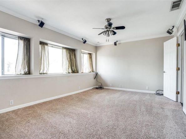 2020 N Garrett Avenue  107, Dallas Texas 75206