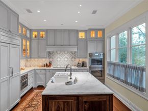 8511  Edgemere Road  201, Dallas Texas 75225