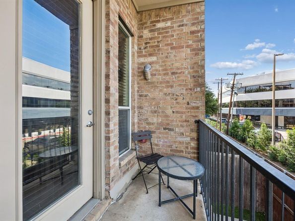 3003  Douglas Avenue  29, Dallas Texas 75219