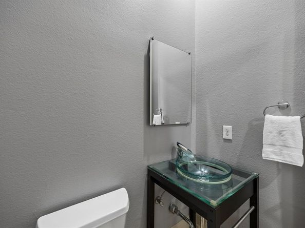 3003  Douglas Avenue  29, Dallas Texas 75219