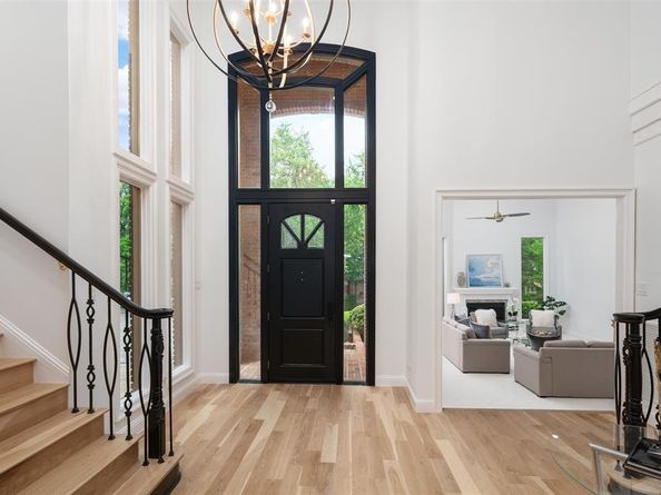 5919  Club Hill Place , Dallas Texas 75248