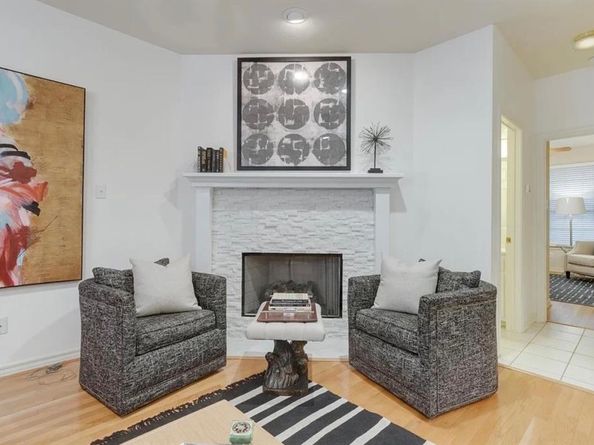 5882  Pecan Chase  , Benbrook Texas 76132