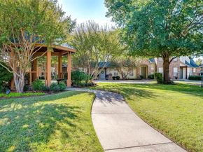 5882  Pecan Chase  , Benbrook Texas 76132