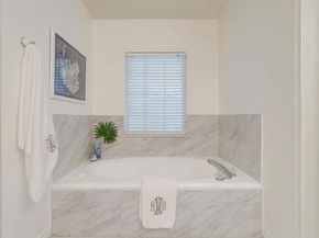 5882  Pecan Chase  , Benbrook Texas 76132