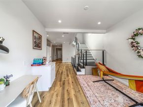1704  McBroom Street , Dallas Texas 75212