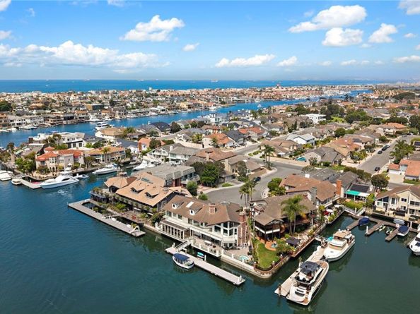 3701 Escapade, Huntington Beach CA 92649