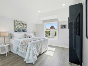 19545 Woodlands Dr, Huntington Beach CA 92648