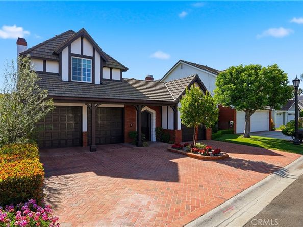 19545 Woodlands Dr, Huntington Beach CA 92648