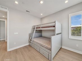 220 Amber Oak, Lake Forest CA 92630