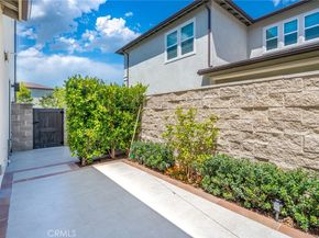 220 Amber Oak, Lake Forest CA 92630