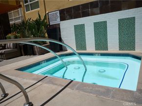 21301 Erwin Street 305, Woodland Hills CA 91367