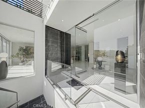 9459 Beverly Crest, Beverly Hills CA 90210