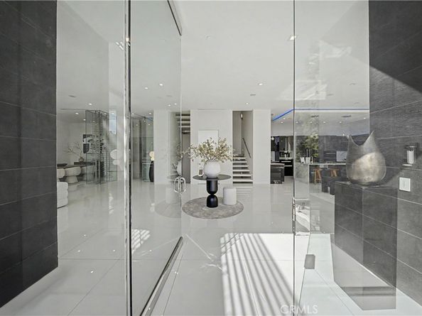 9459 Beverly Crest, Beverly Hills CA 90210