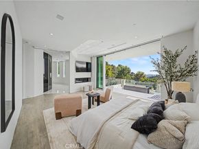 9459 Beverly Crest, Beverly Hills CA 90210