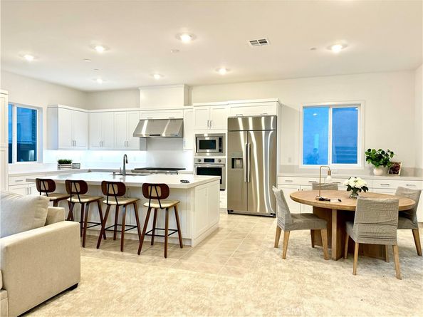 107 Sawbuck, Irvine CA 92618